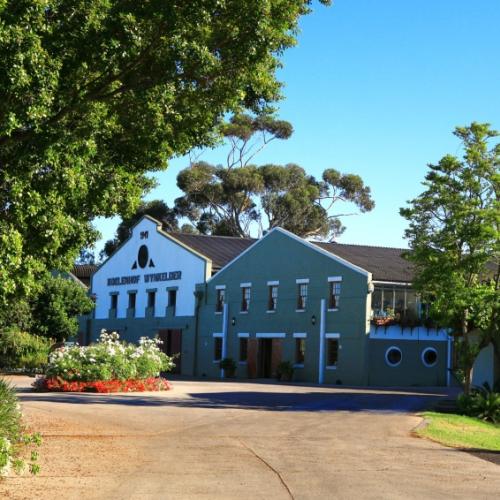 https://capewinefarms.com/static/1877/w_694_139666__scale_and_crop__500x500.jpg