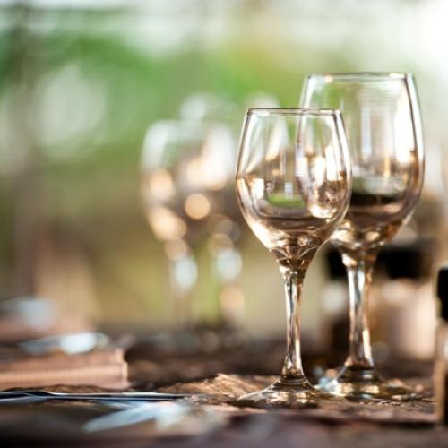 https://capewinefarms.com/static/2543/w_908_restaurantwineglasses__scale_and_crop__500x500.jpg