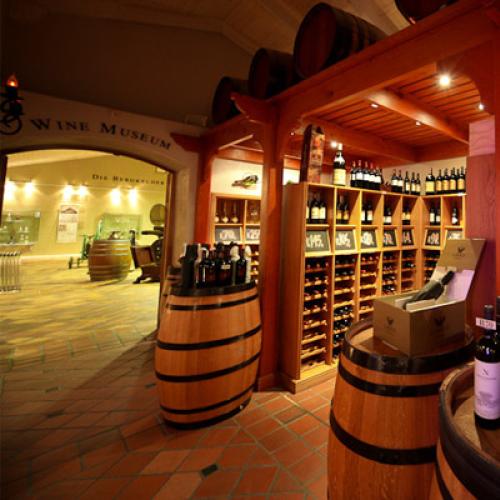 https://capewinefarms.com/static/2758/w_1119_banner__scale_and_crop__500x500.jpg