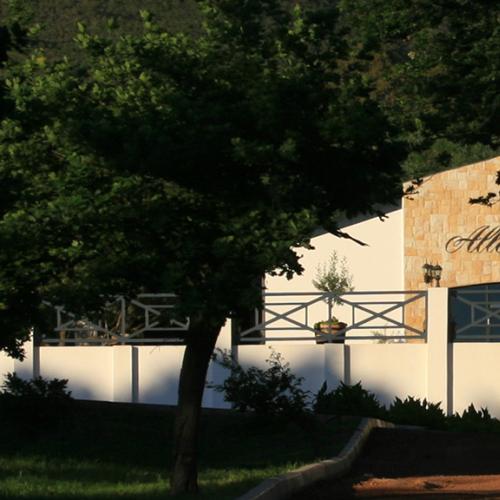 https://capewinefarms.com/static/556/w_102__2140266037__scale_and_crop__500x500.jpg