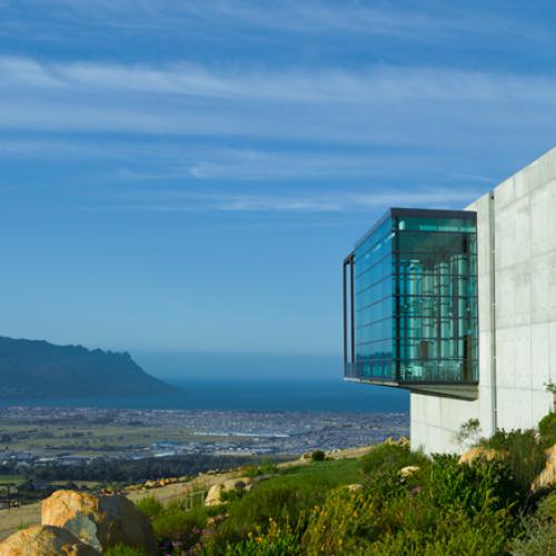 https://capewinefarms.com/static/860/w_185_waterkloofwineestate__scale_and_crop__500x500.jpg